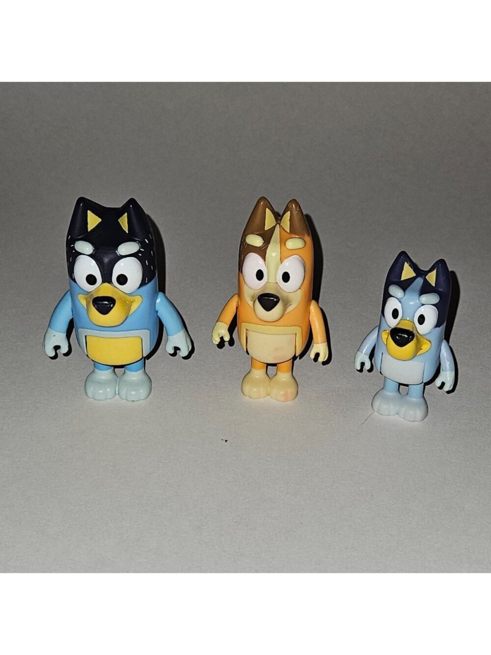 3 Bluey Heeler Family Figure Toy Lot Jointed Bandit Dad Chilli Mom